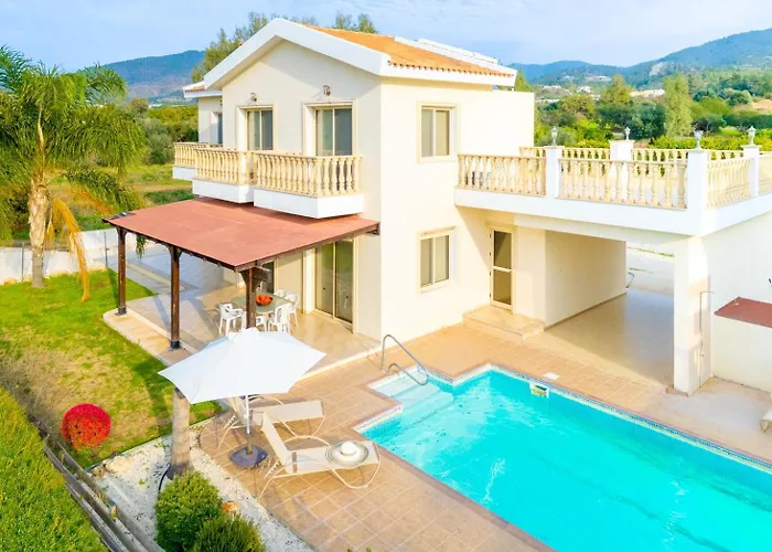 Clementina Villa Kato Yialia