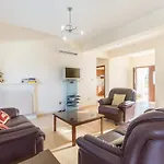 Clementina Villa