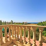 Clementina Villa *