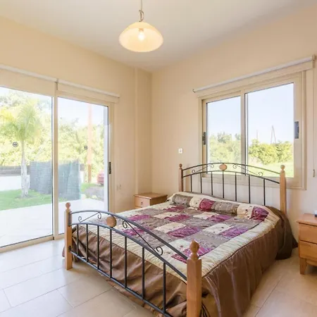 וילה Clementina Kato Yialia