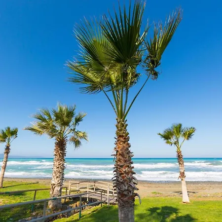 Clementina Villa Kato Yialia