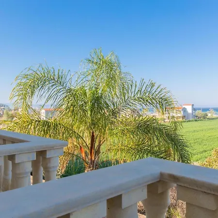 וילה Clementina Kato Yialia