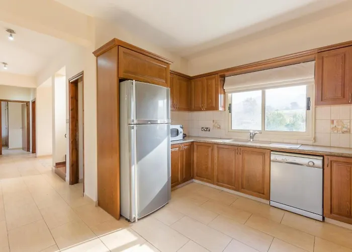 Clementina Kato Yialia