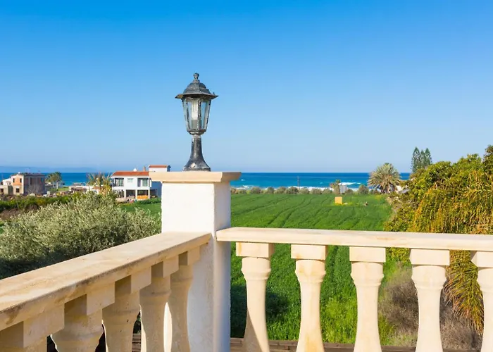 Clementina Vila Kato Yialia